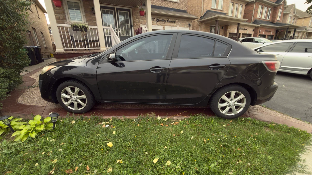 Black Mazda3 Sedan - photo 4