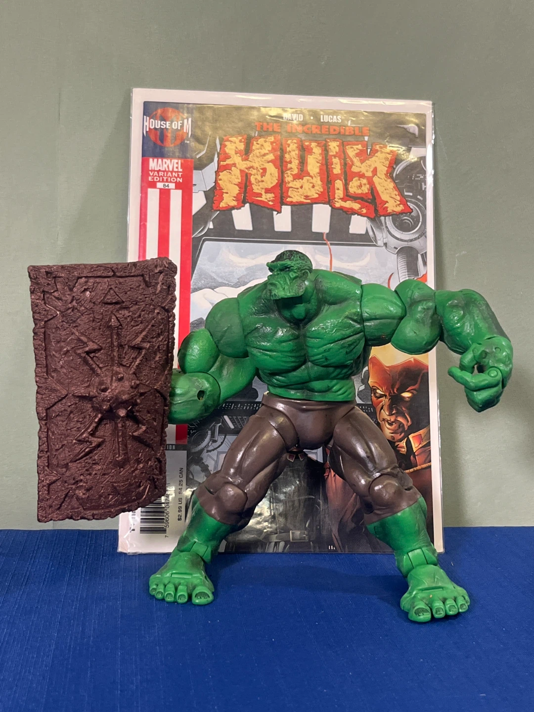Marvel Legends Planet Hulk Figure + FREE Variant Comic Book - photo 4