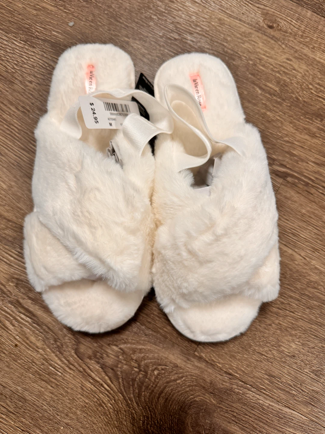 la Vie en Rose faux fur slippers white sz 7-71/2 shoe size