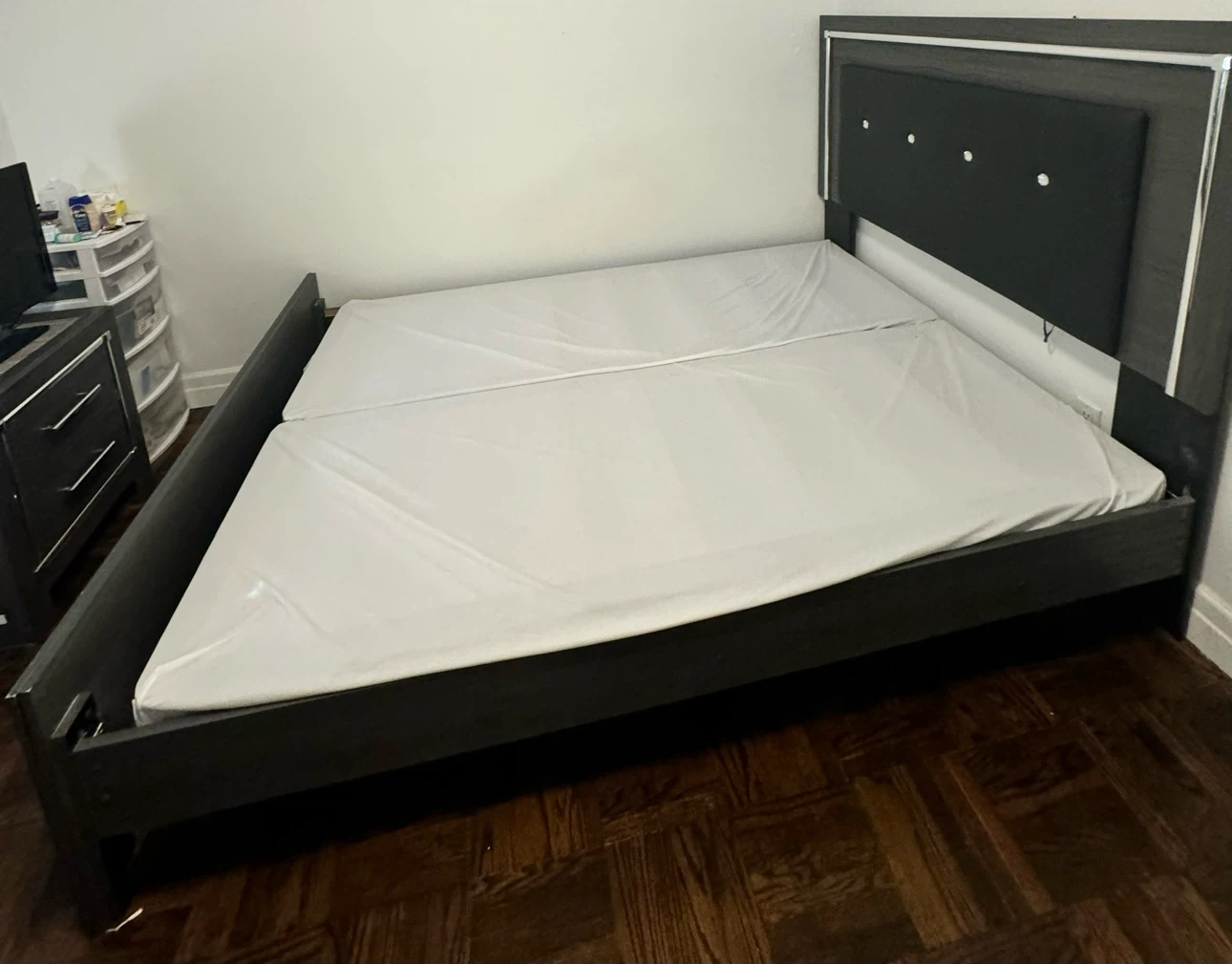 Queen bed with headboard (with led lights) and box spring