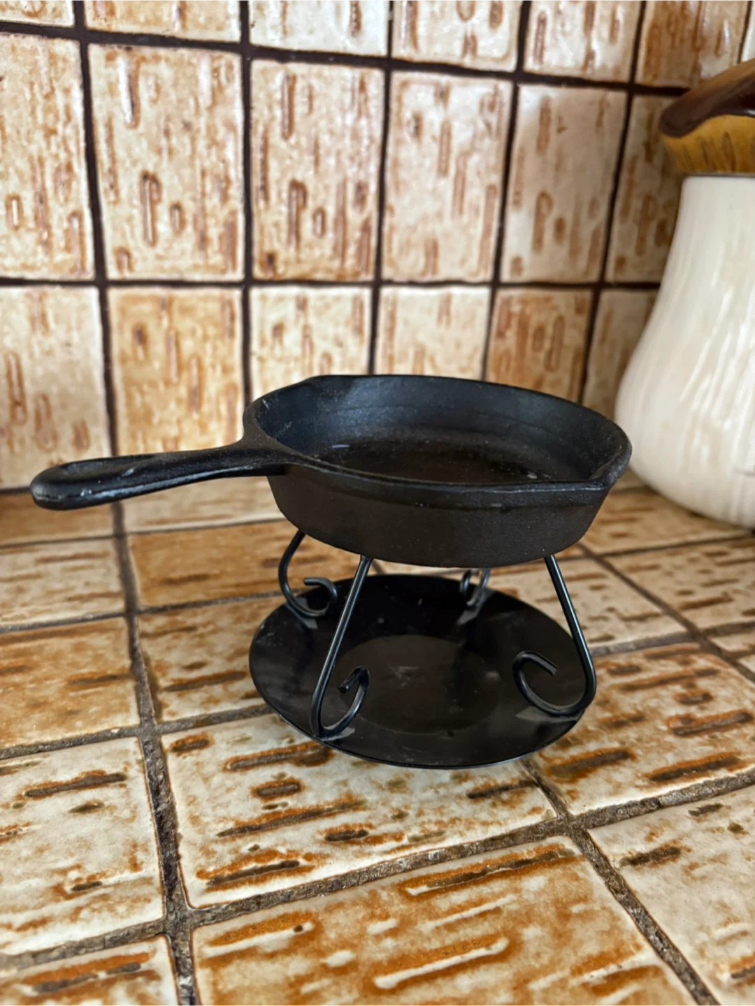 Cast Iron Wax Warmer - photo 3