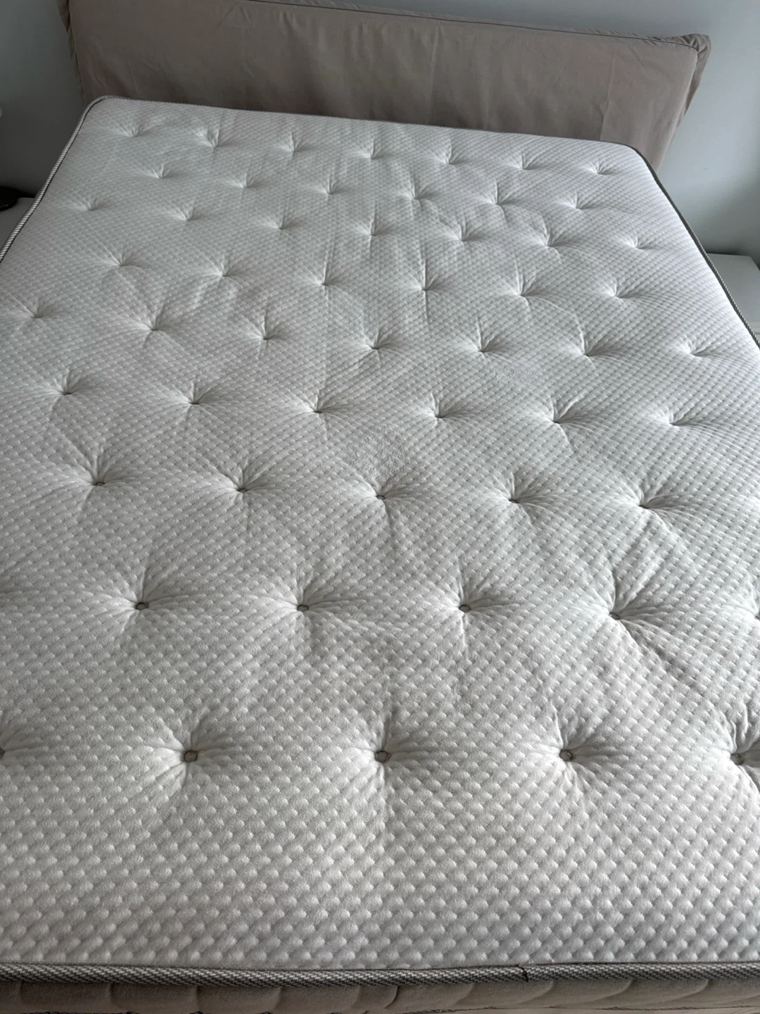 IKEA VATNESTRÖM Queen Mattress with sleep set