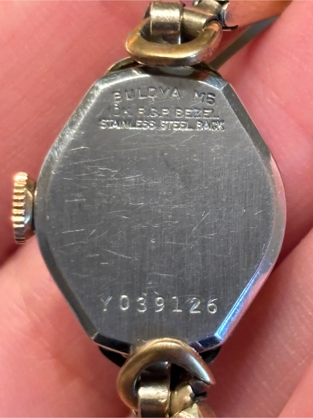 Vintage bulova watch (needs new battery) - photo 3