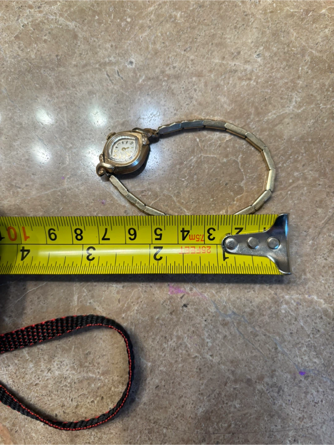 Vintage bulova watch (needs new battery) - photo 4