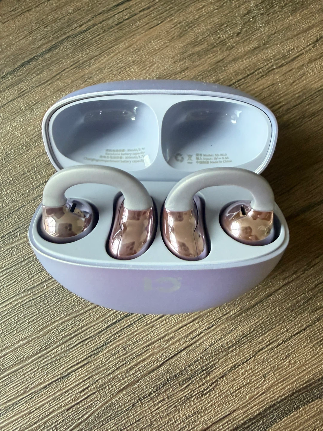 Wireless Bluetooth Earbuds with charging case - photo 2