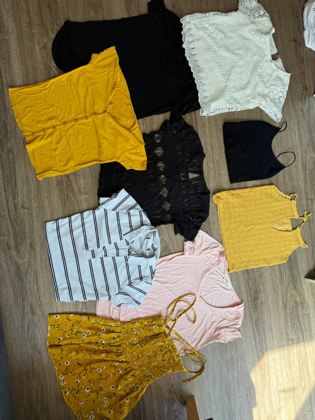 Assorted Women's Summer Tops - photo 5