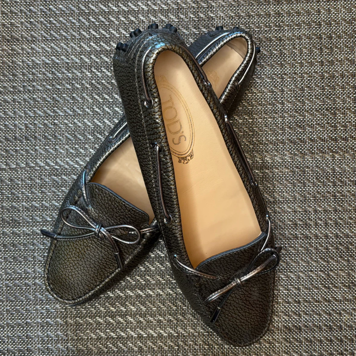 Tod's Metallic Leather size 9 Gommino Loafers - photo 2