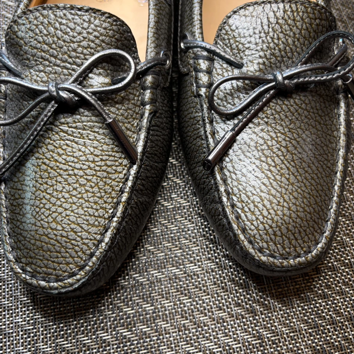 Tod's Metallic Leather size 9 Gommino Loafers - photo 3
