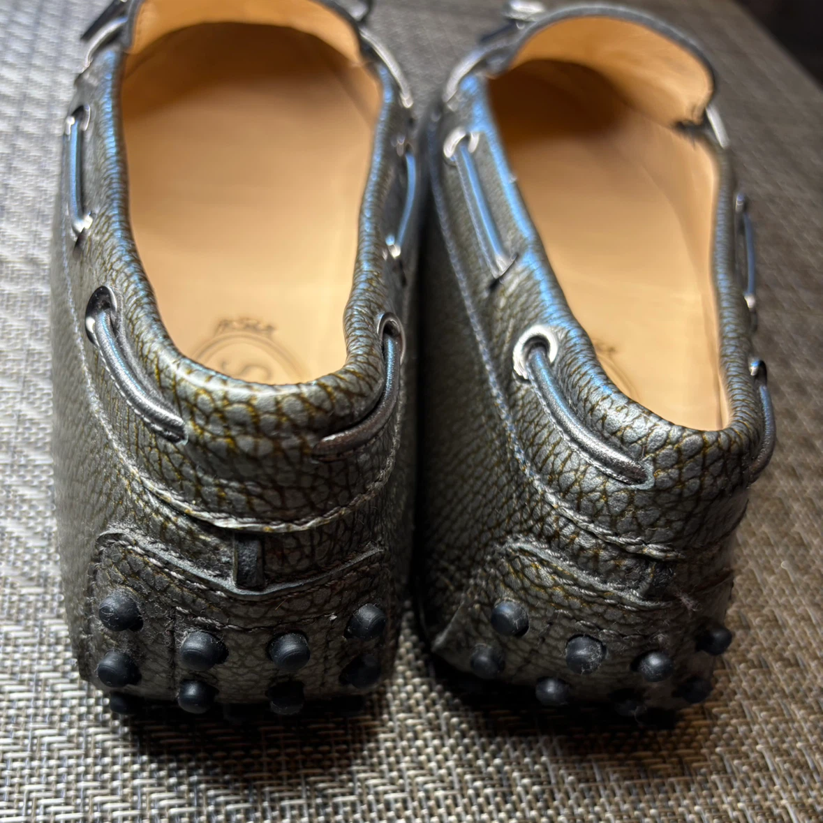 Tod's Metallic Leather size 9 Gommino Loafers - photo 4
