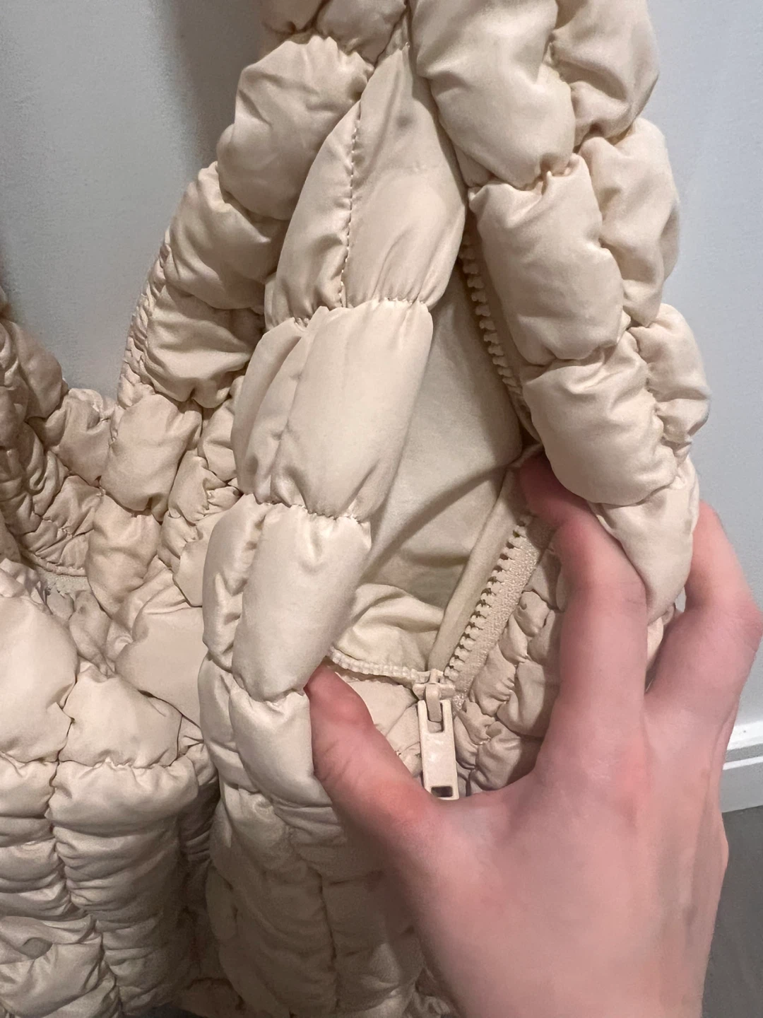 COS Quilted Oversized Shoulder Bag - photo 3