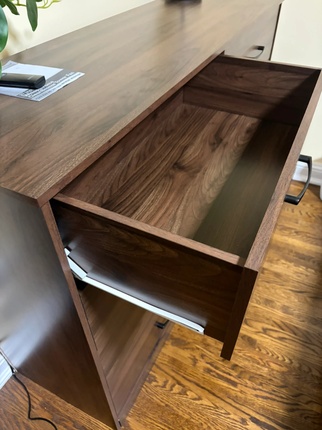 6-Drawer Dresser in Dark Wood Finish - photo 2
