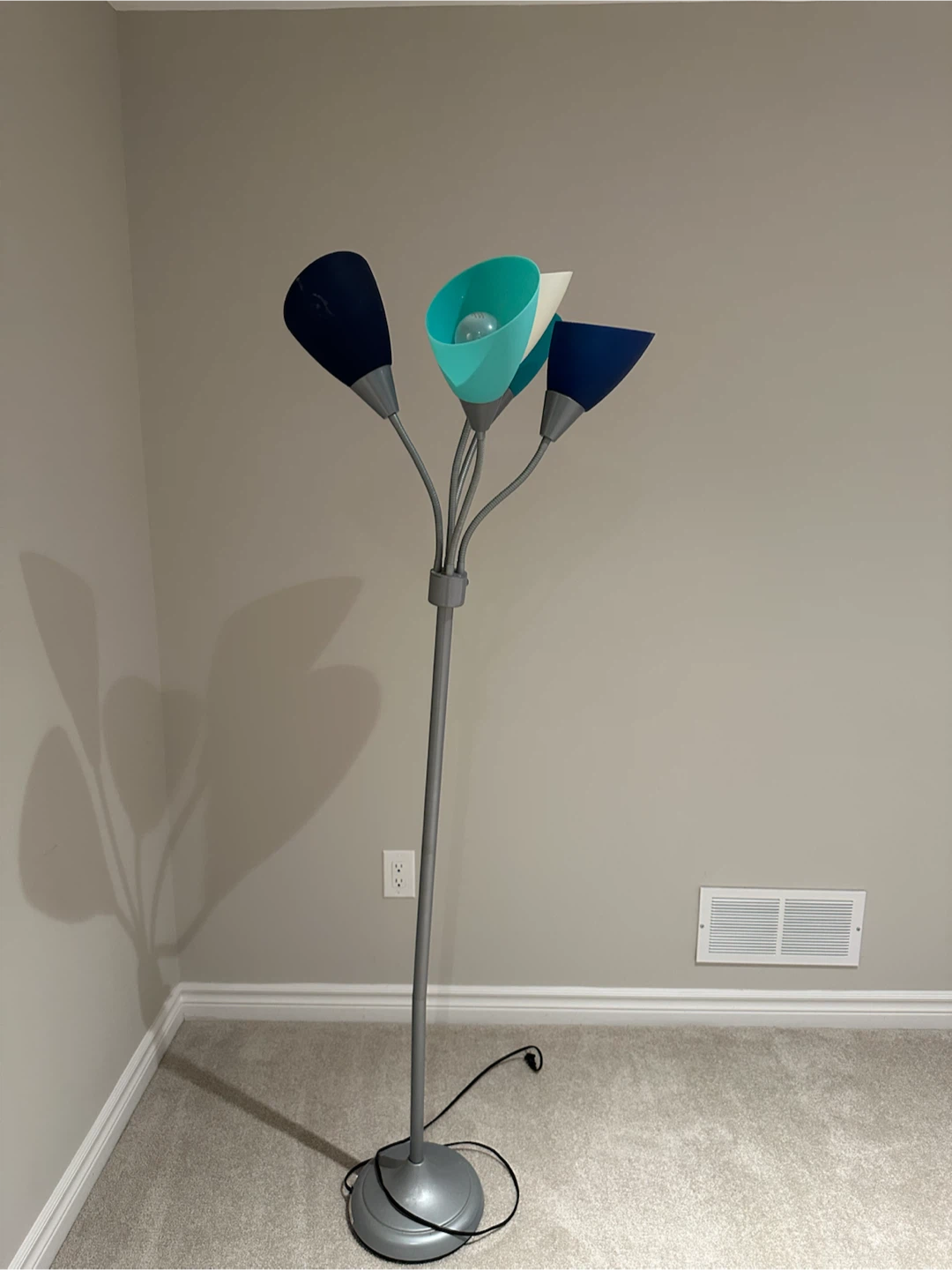 Three-Head Multi-Coloured Floor Lamp - photo 2