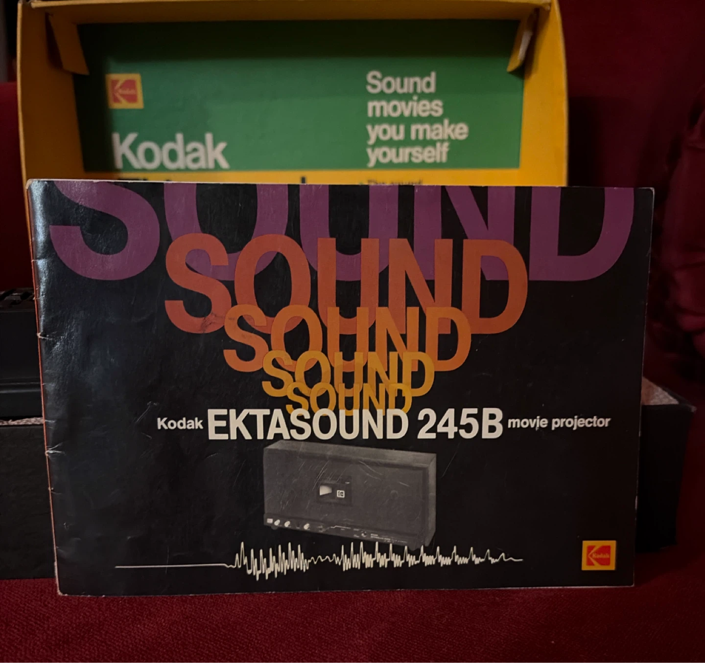 Vintage Kodak Ektasound 130 Movie Outfit - photo 5