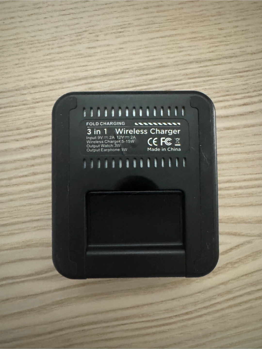 3-in-1 Foldable Wireless Charging Station - photo 4