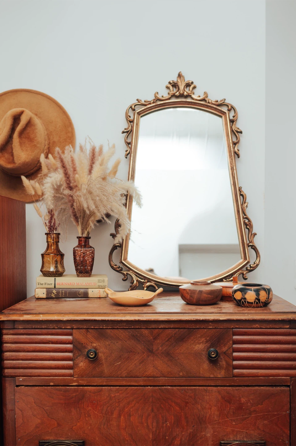 Vintage Ornate Gold Wall Mirror – 20” × 30” - photo 2