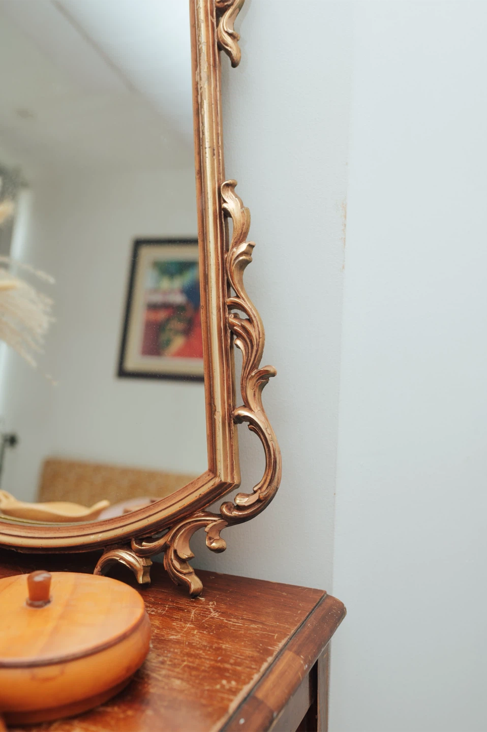 Vintage Ornate Gold Wall Mirror – 20” × 30” - photo 4
