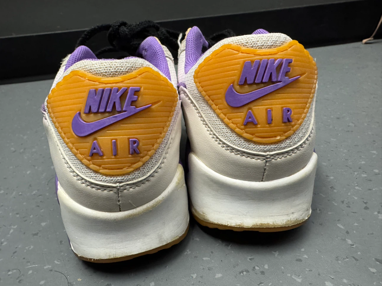 Nike Air Max 90 Sneakers Size 9.5 - photo 4