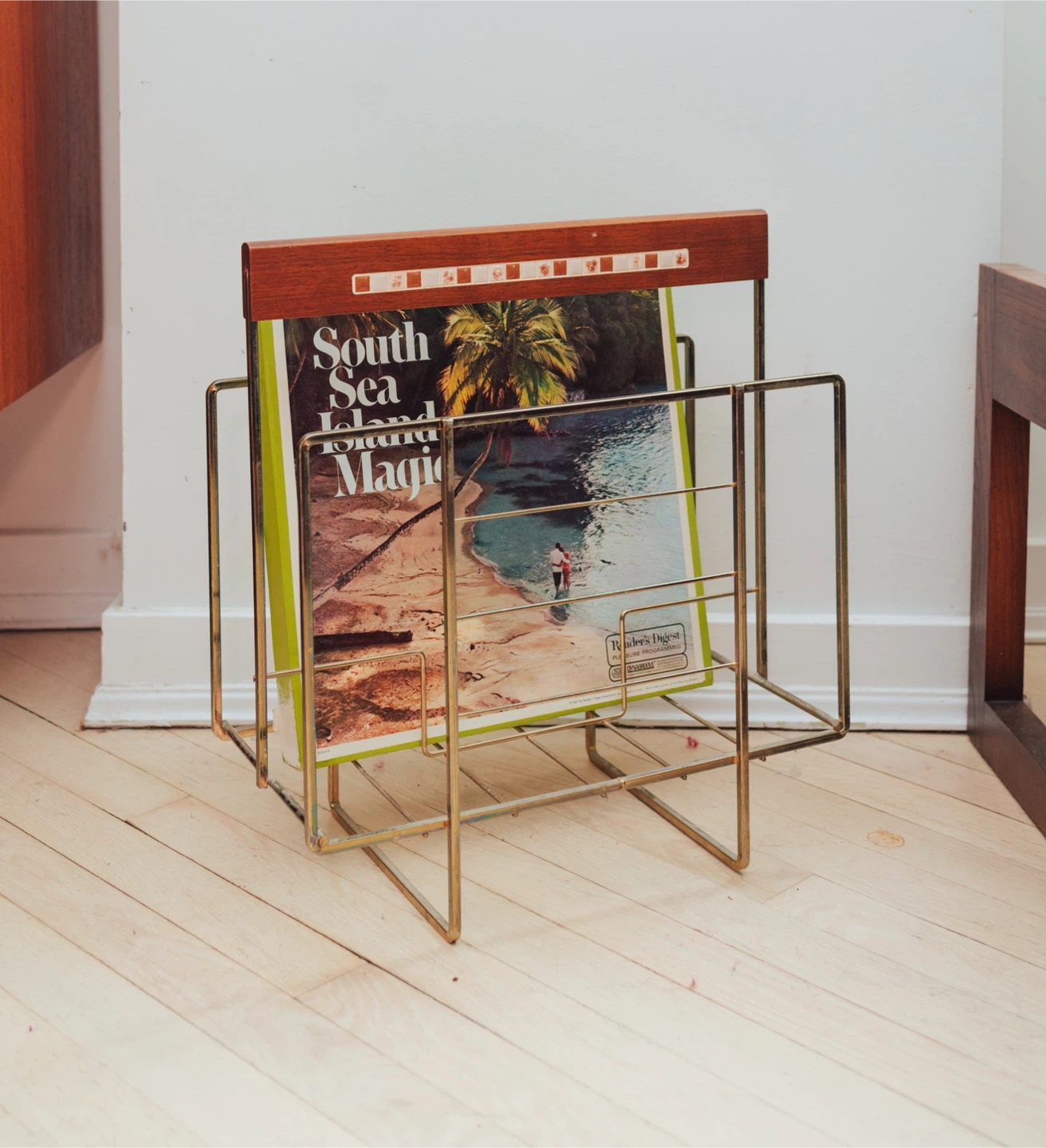 1970s Magazine Rack / Record Holder - photo 3