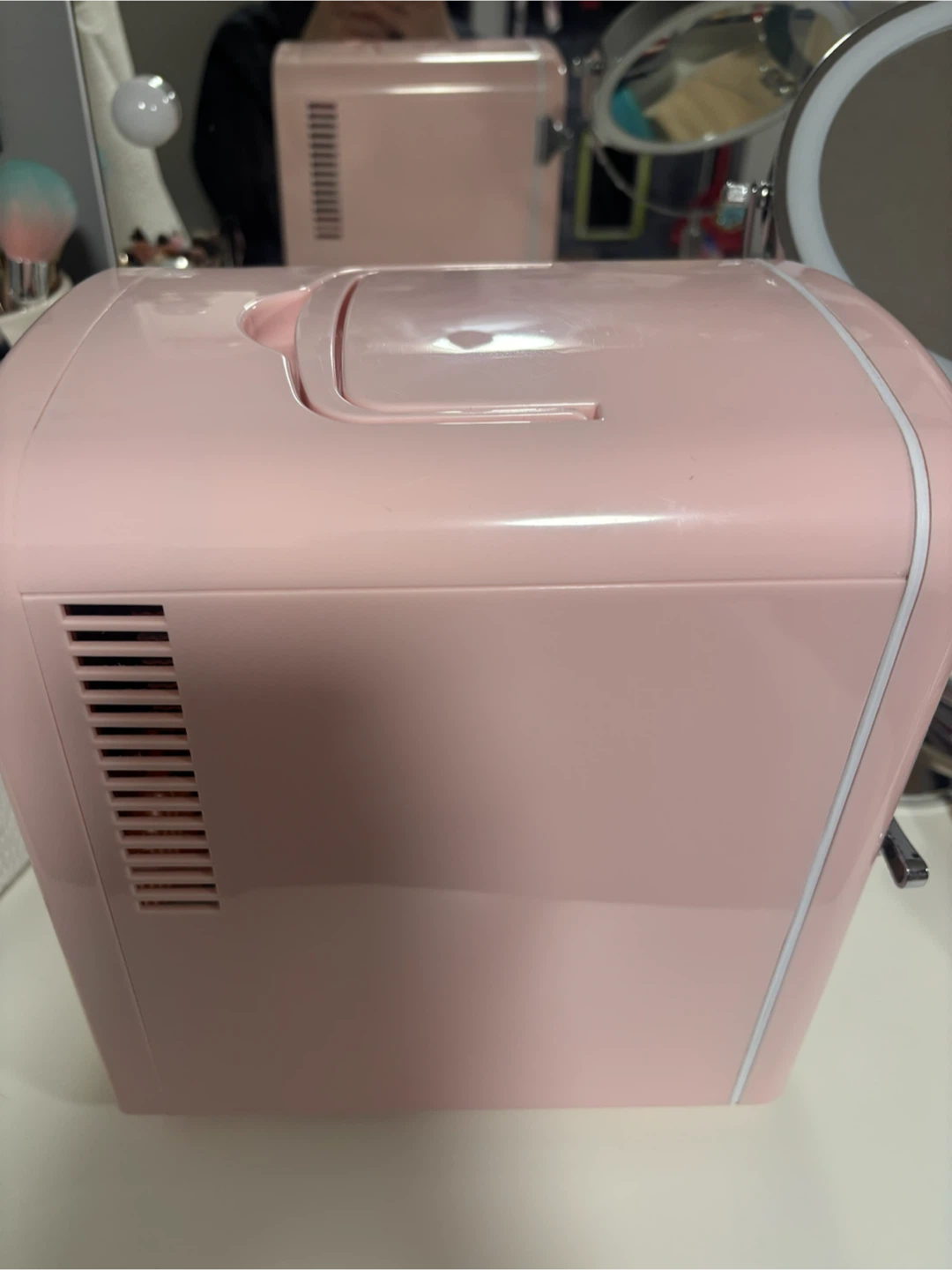 Portable mini fridge - photo 2