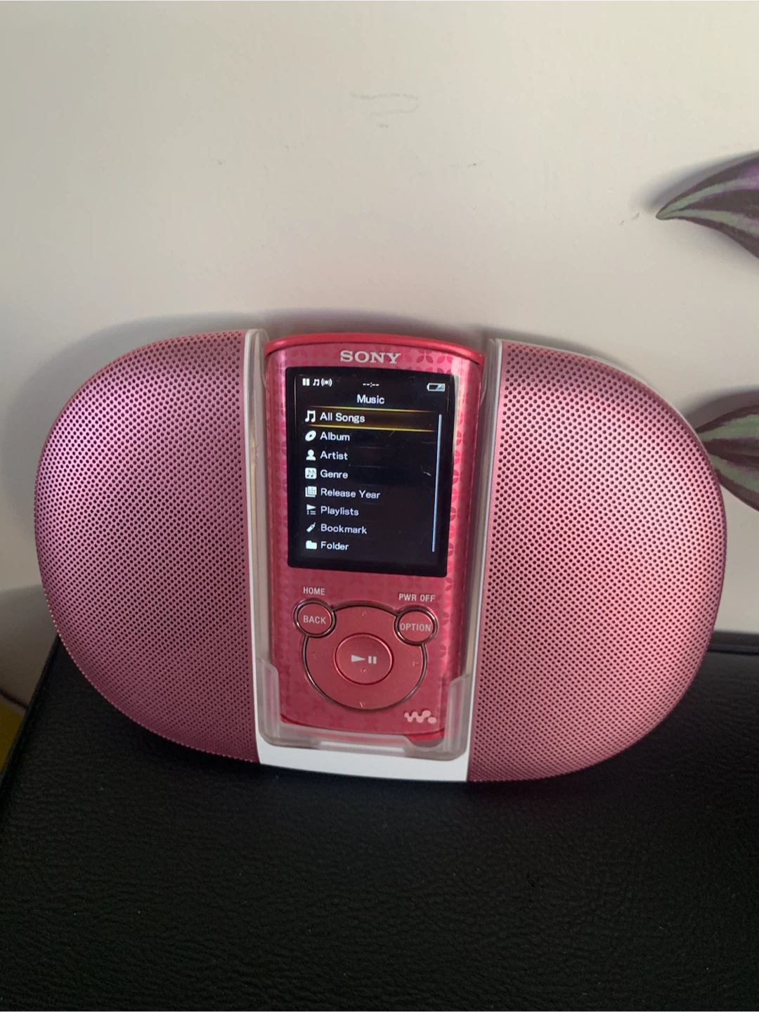 Sony Walkman 8GB Pink MP3 Player with Matching Pink Speaker Dock - photo 2