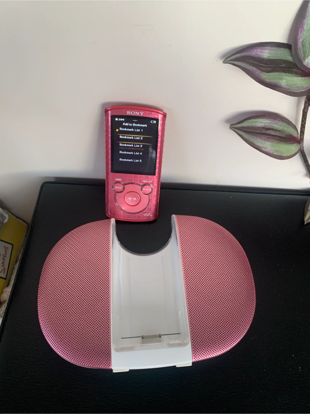 Sony Walkman 8GB Pink MP3 Player with Matching Pink Speaker Dock - photo 3