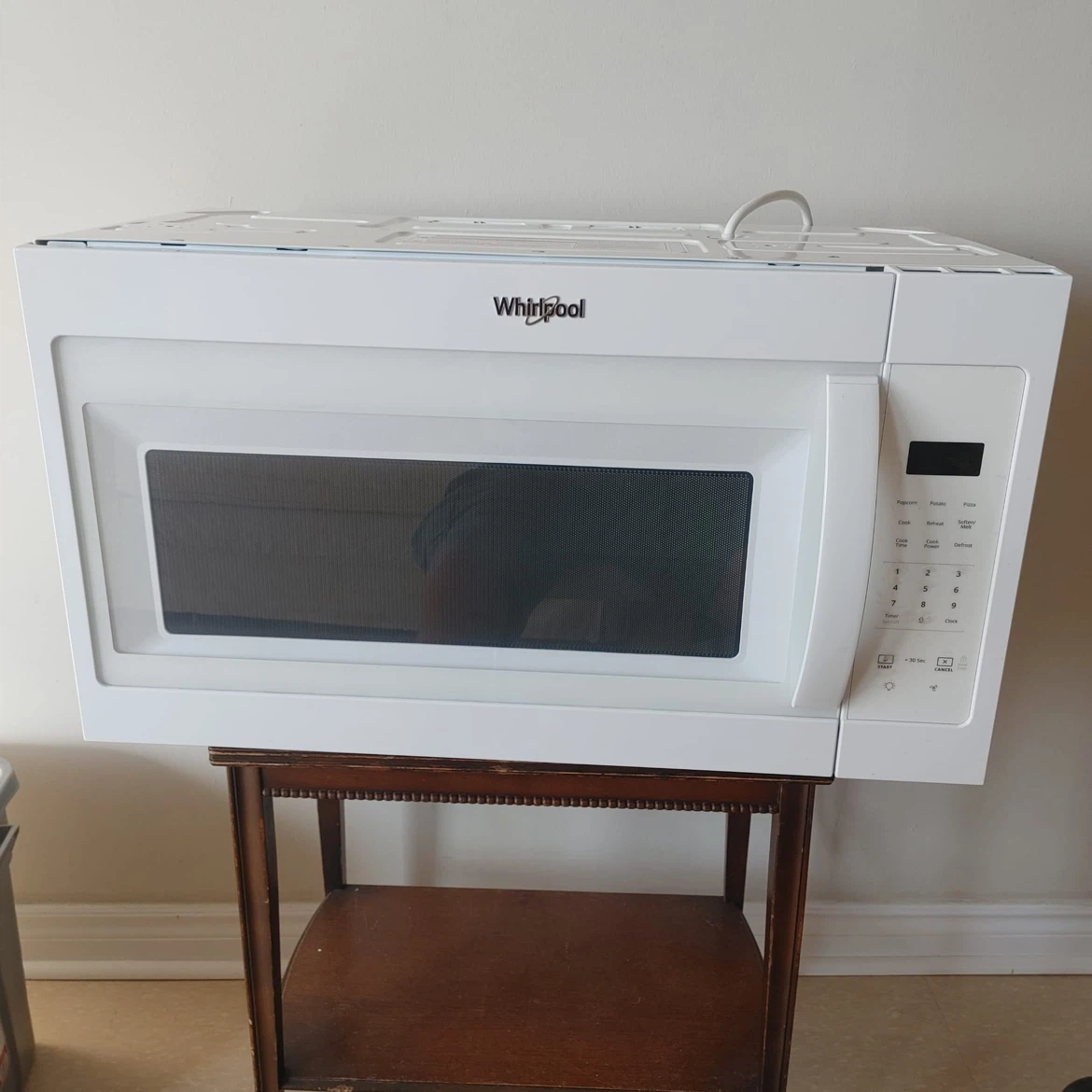 Whirlpool Microwave - photo 2