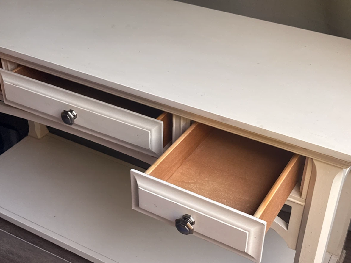 Cream Console Table - photo 3