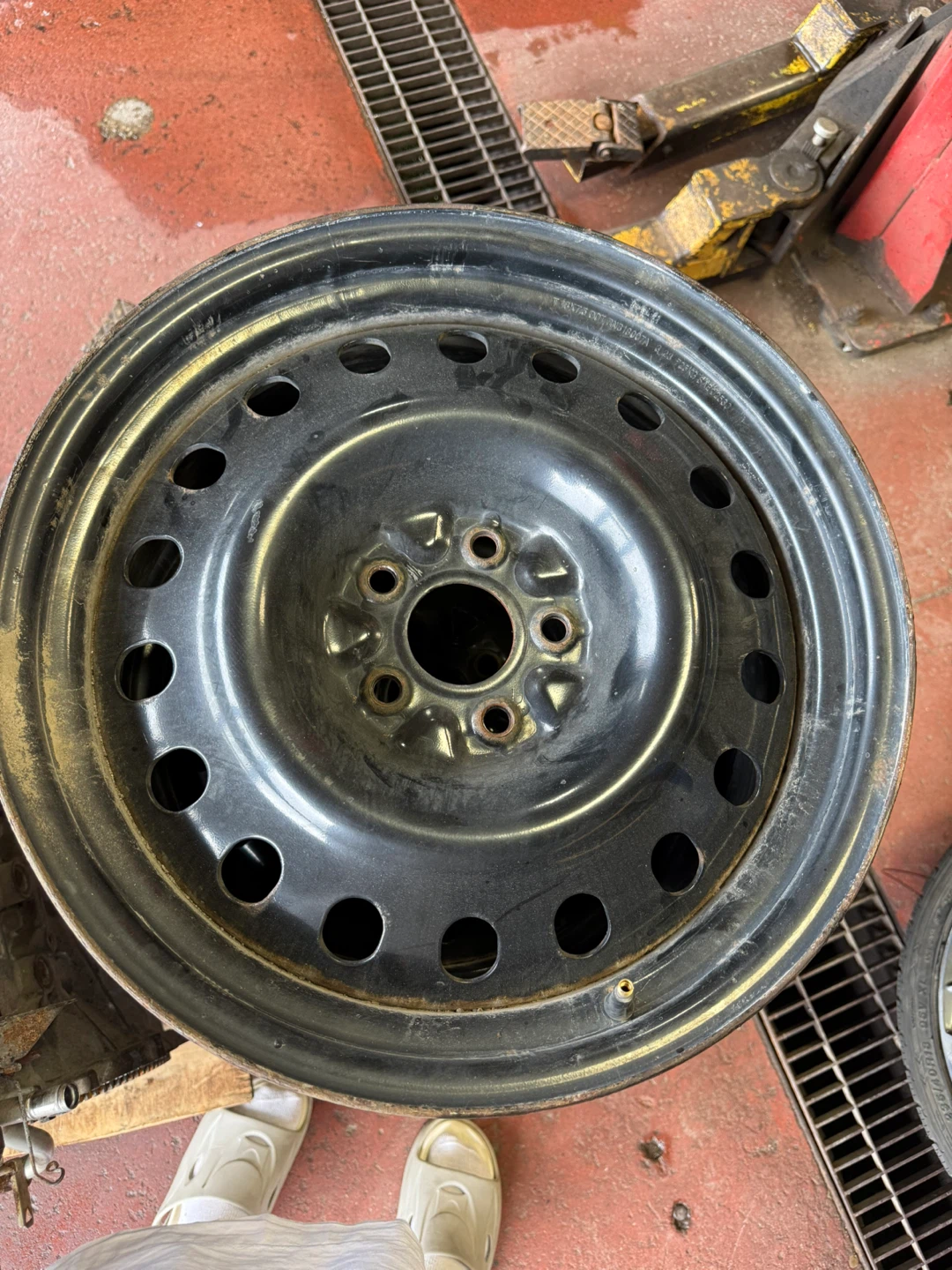 Set of 4 RNR 18x7.5 Steel Wheels - photo 2