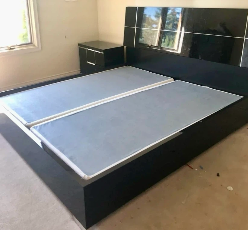 Modern High Gloss King Bed Frame with  2 Nightstand + Dresser - photo 3