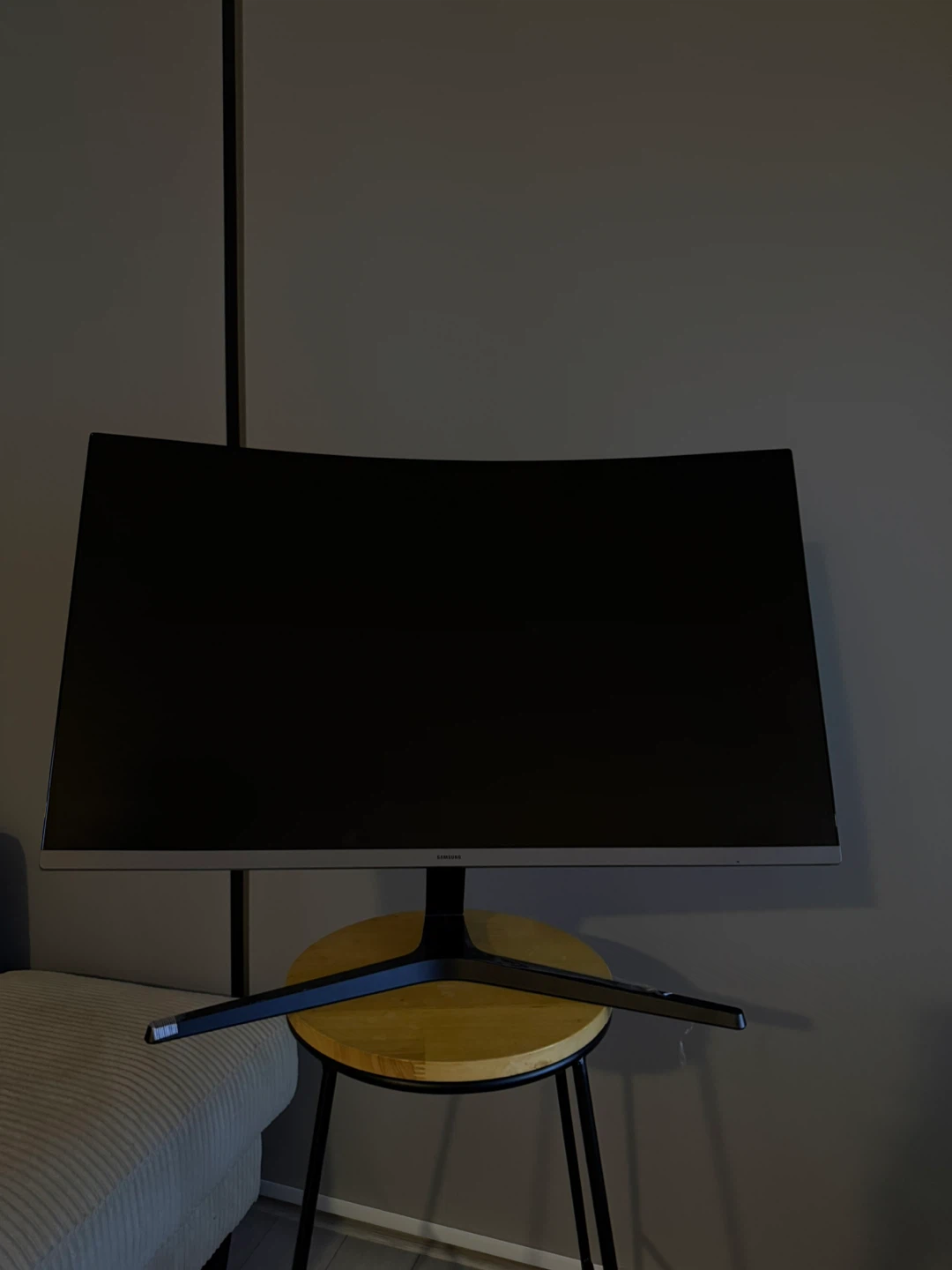 Samsung Curved Gaming / Office Monitor - [32 inch] - photo 2