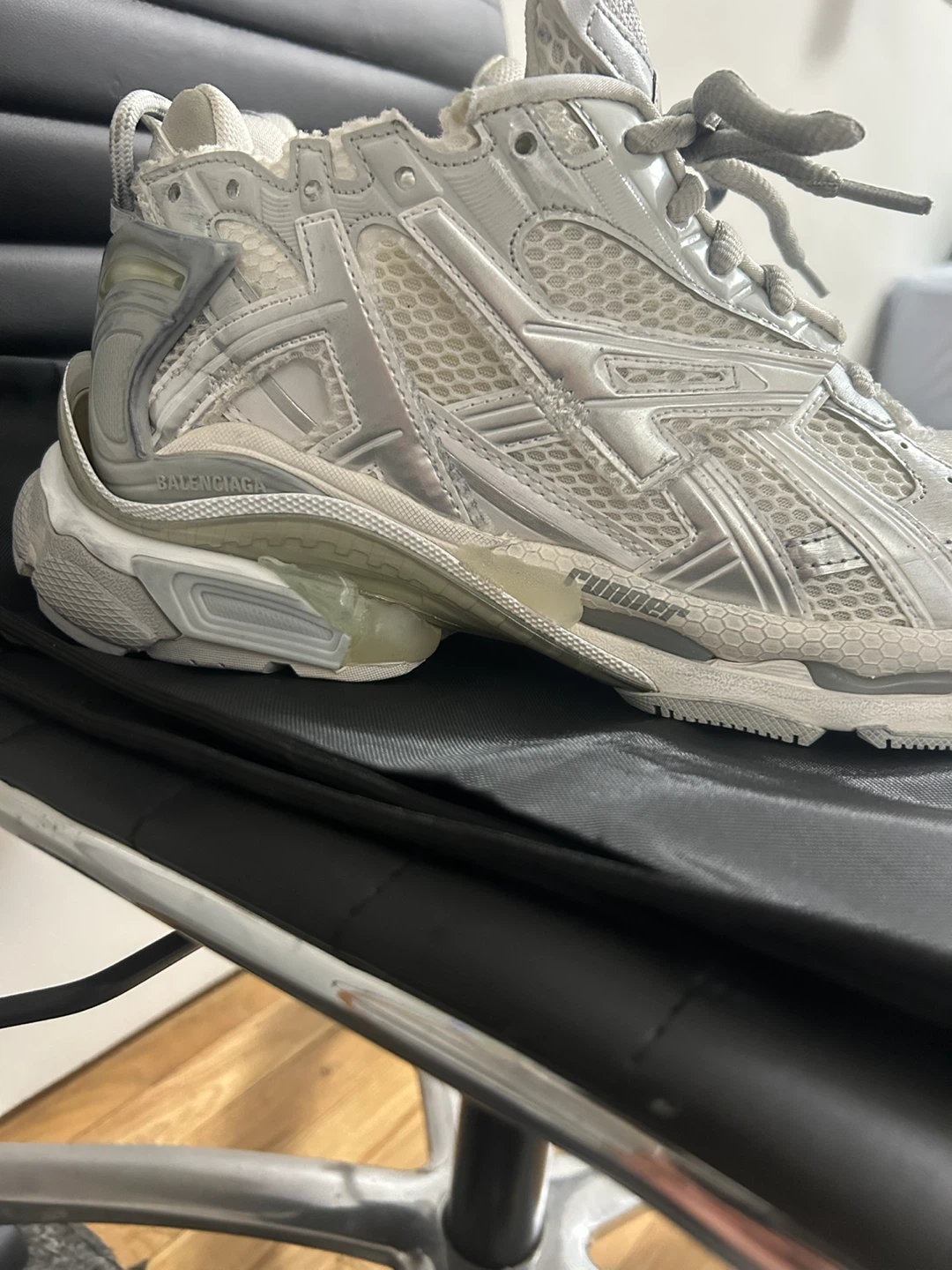 Balenciaga Runners - photo 2