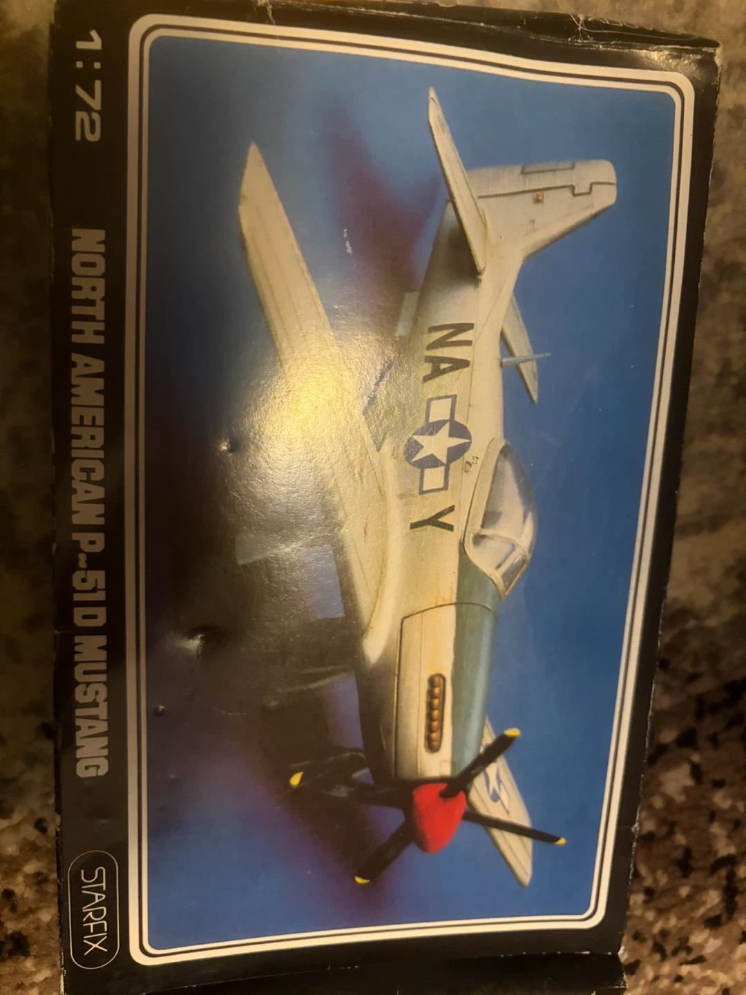 Starfix North American P-51D Mustang 1:72 Model Kit