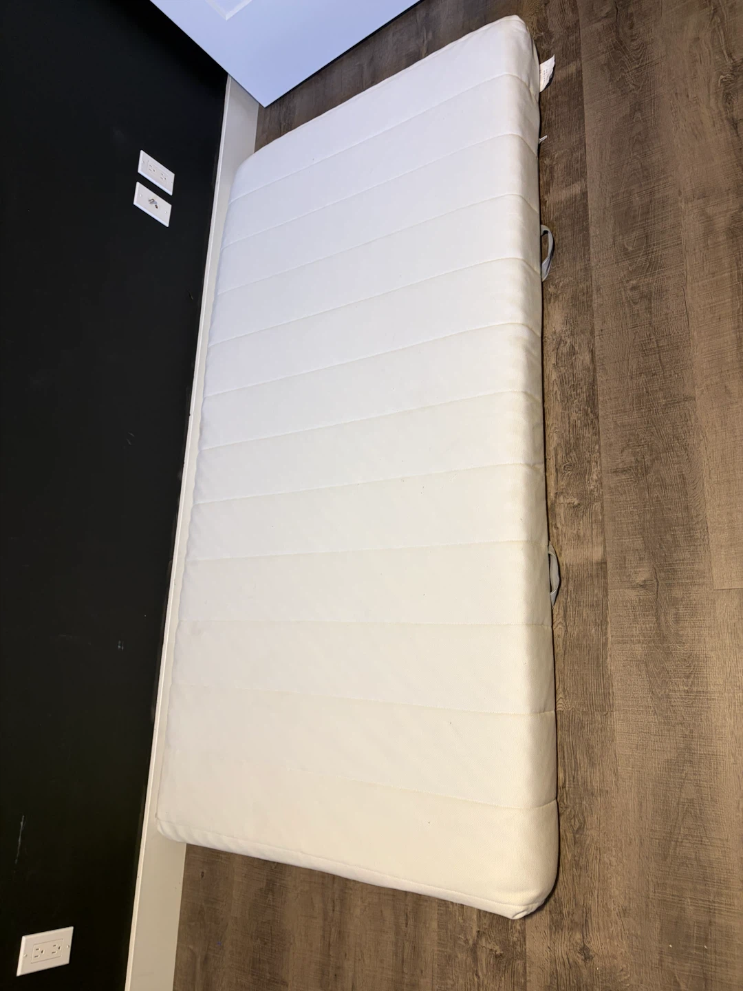 IKEA Twin size white mattress - photo 2