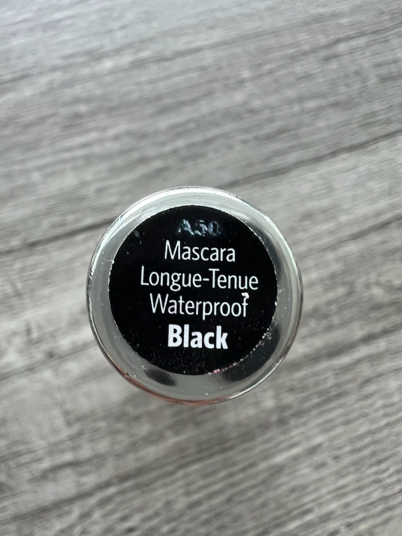 Bobbi Brown No Smudge Waterproof Mascara in Black - photo 3
