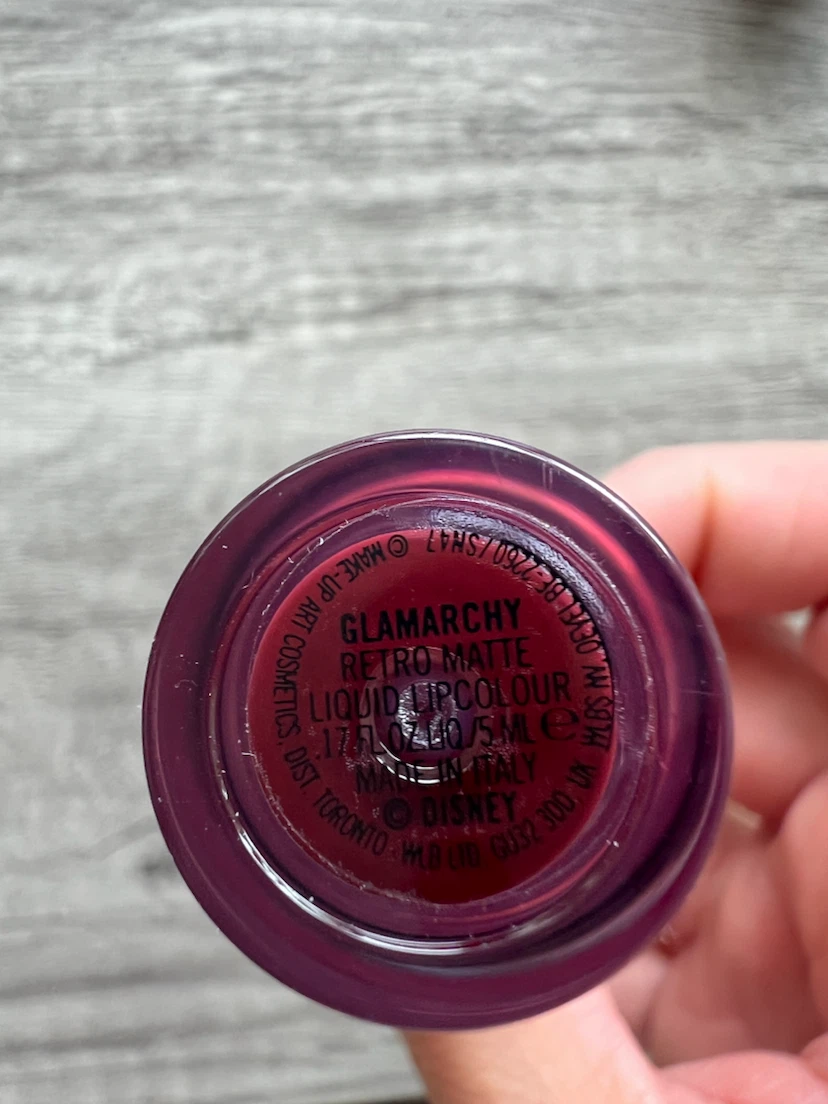 MAC Disney Cruella Retro Matte Liquid Lipcolour - photo 3