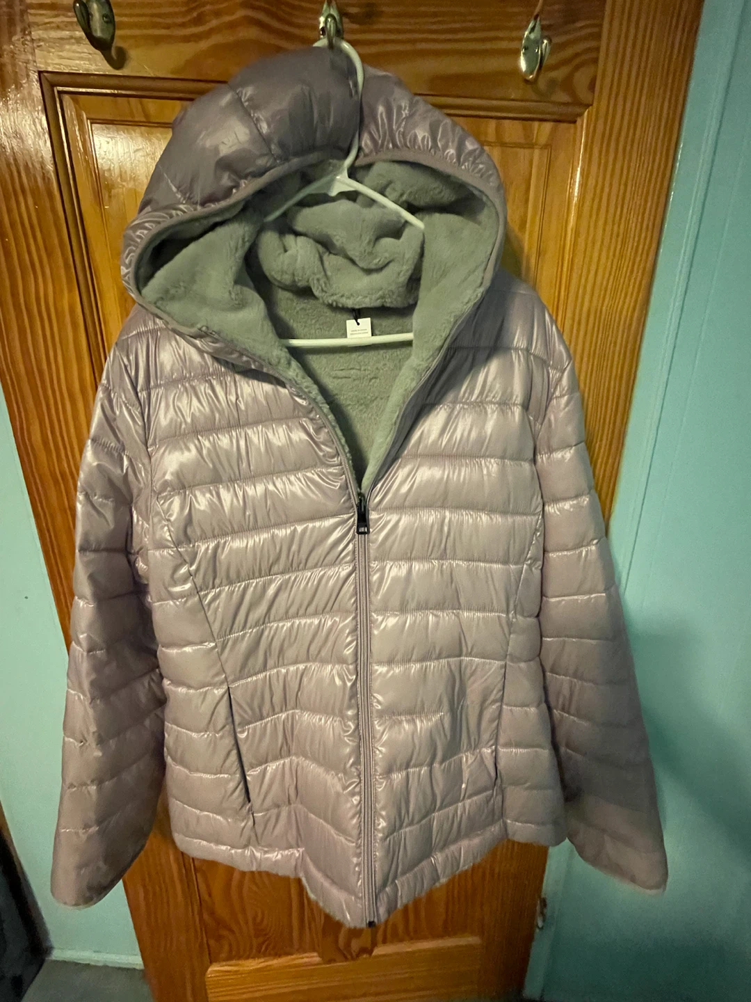 Shiny Puffer Jacket with Faux Fur Lining