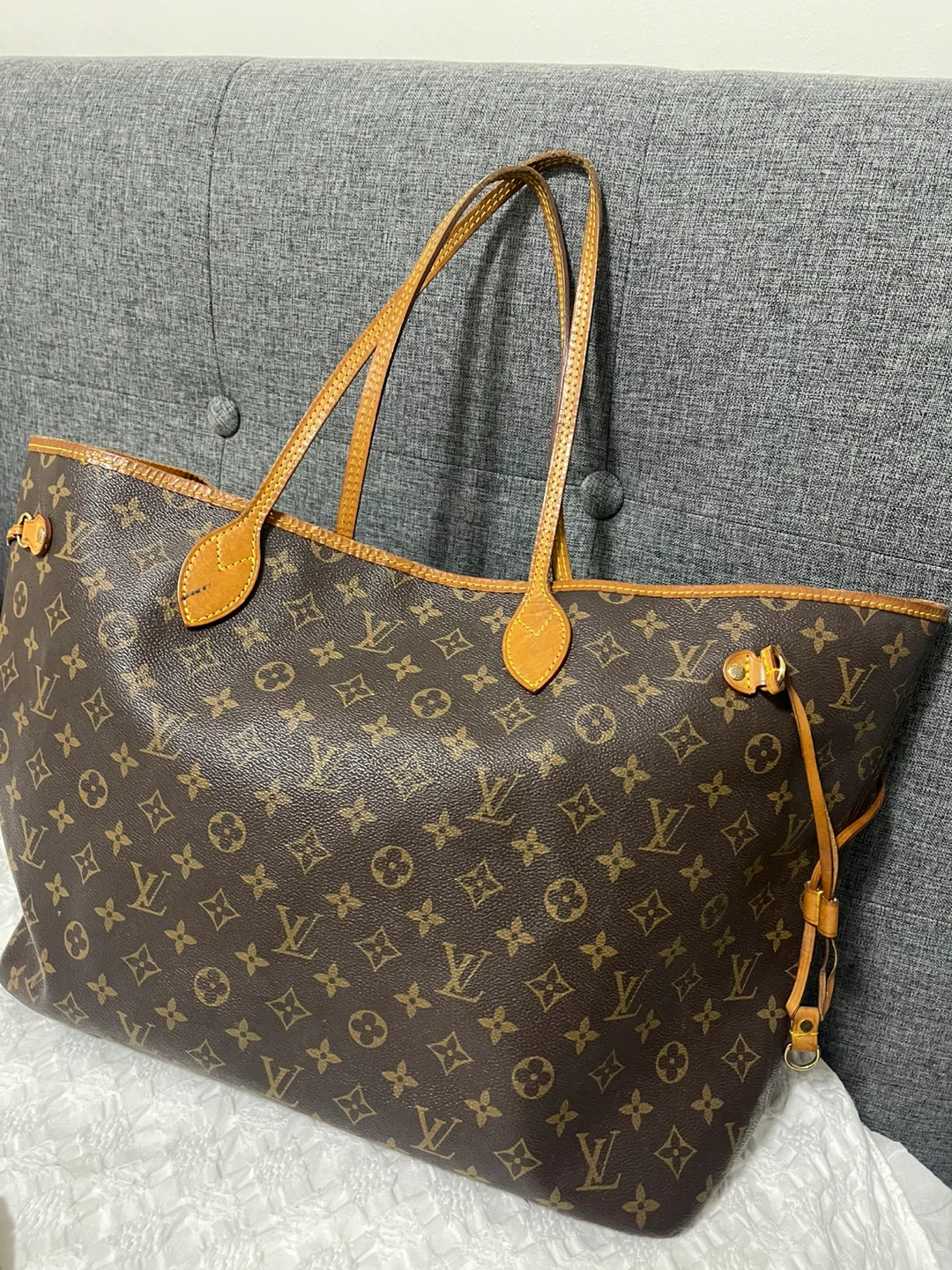 Louis Vuitton Neverfull MM Monogram Tote