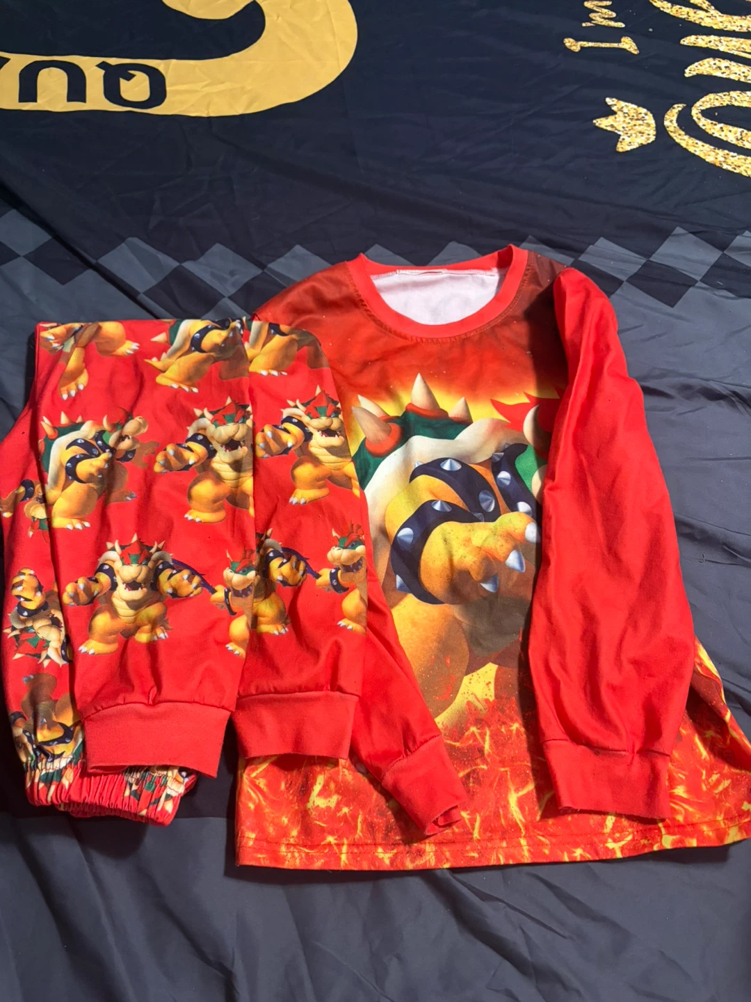 Bowser Long Sleeve Pyjama Set boys size 8