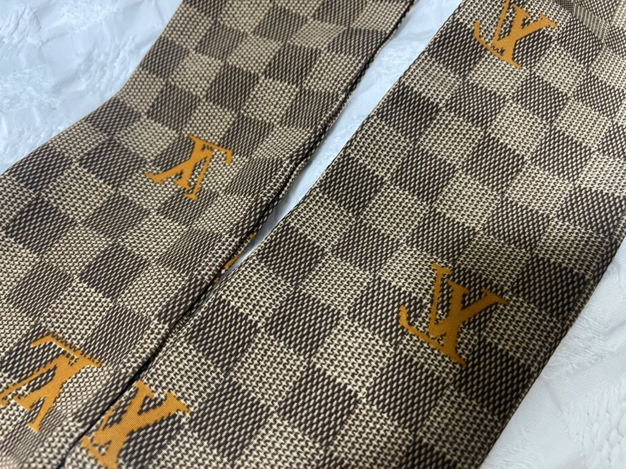 Louis Vuitton Damier Ebene Twilly Scarf - photo 3