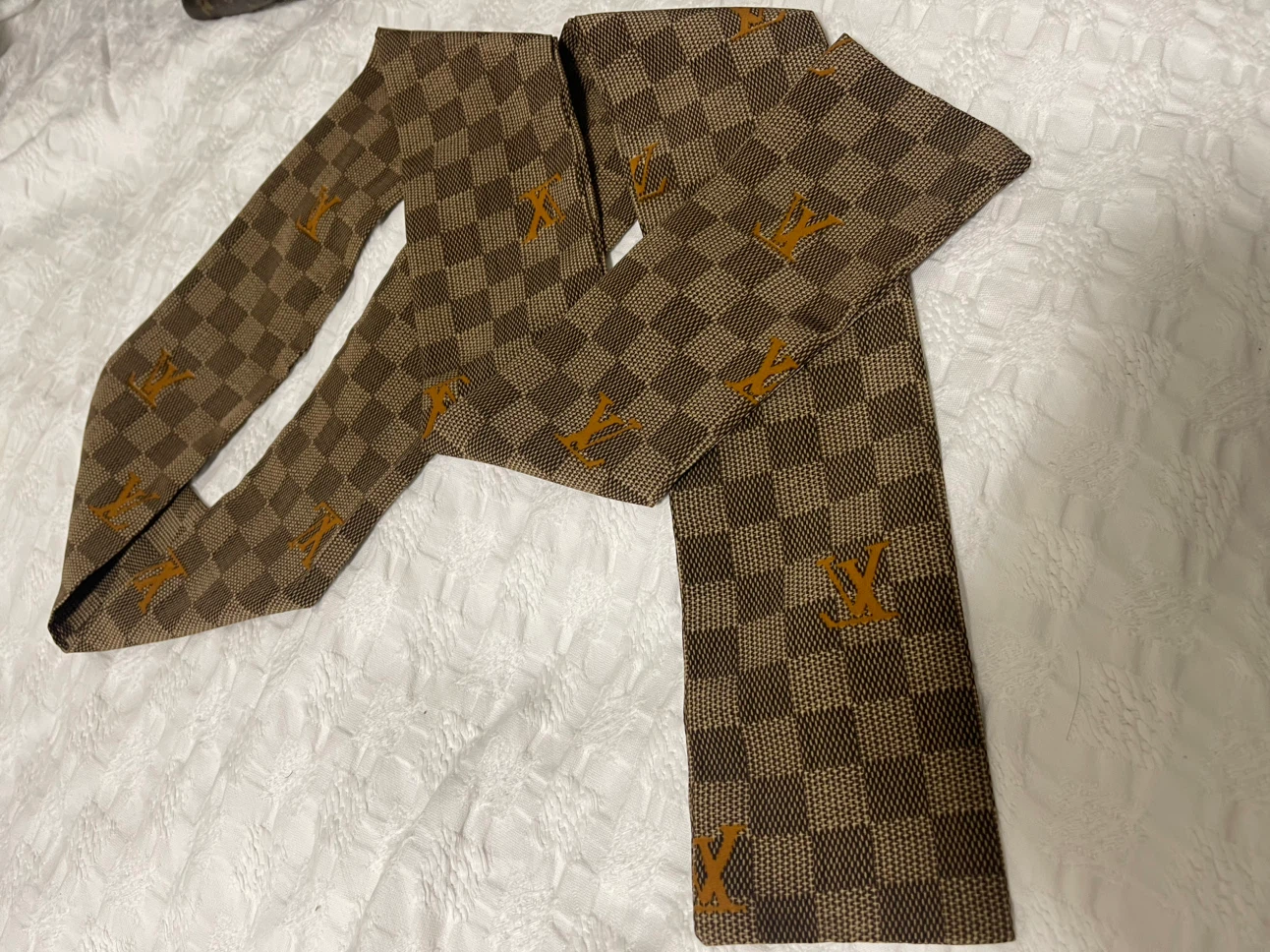 Louis Vuitton Damier Ebene Twilly Scarf - photo 4