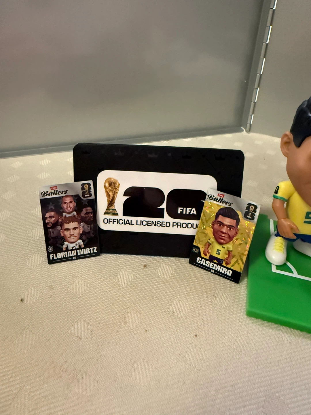 Zuru FIFA Ballers Figures and Cards - photo 2