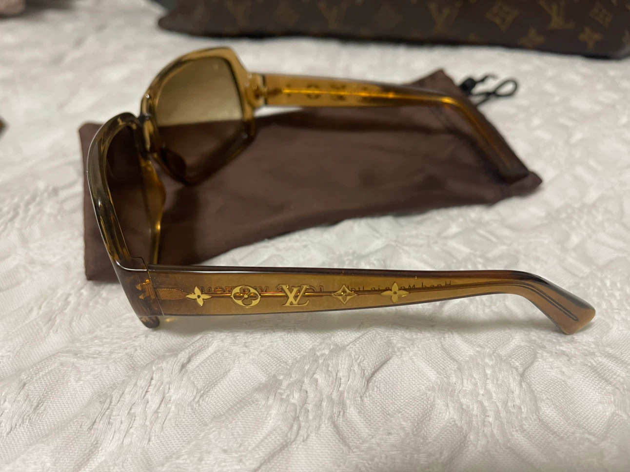 Louis Vuitton Sunglasses Brown(Authentic) - photo 3