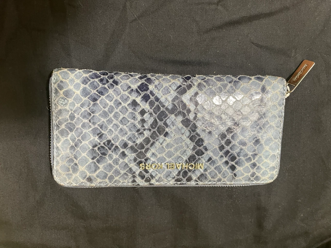 Michael Kors snake print wallet(Lucky Waller)