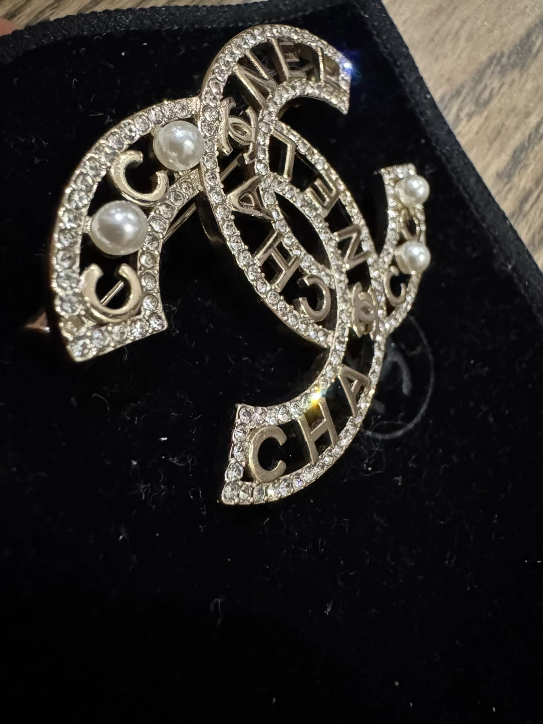 Chanel CC Logo Rhinestone and Pearl Brooch - photo 4