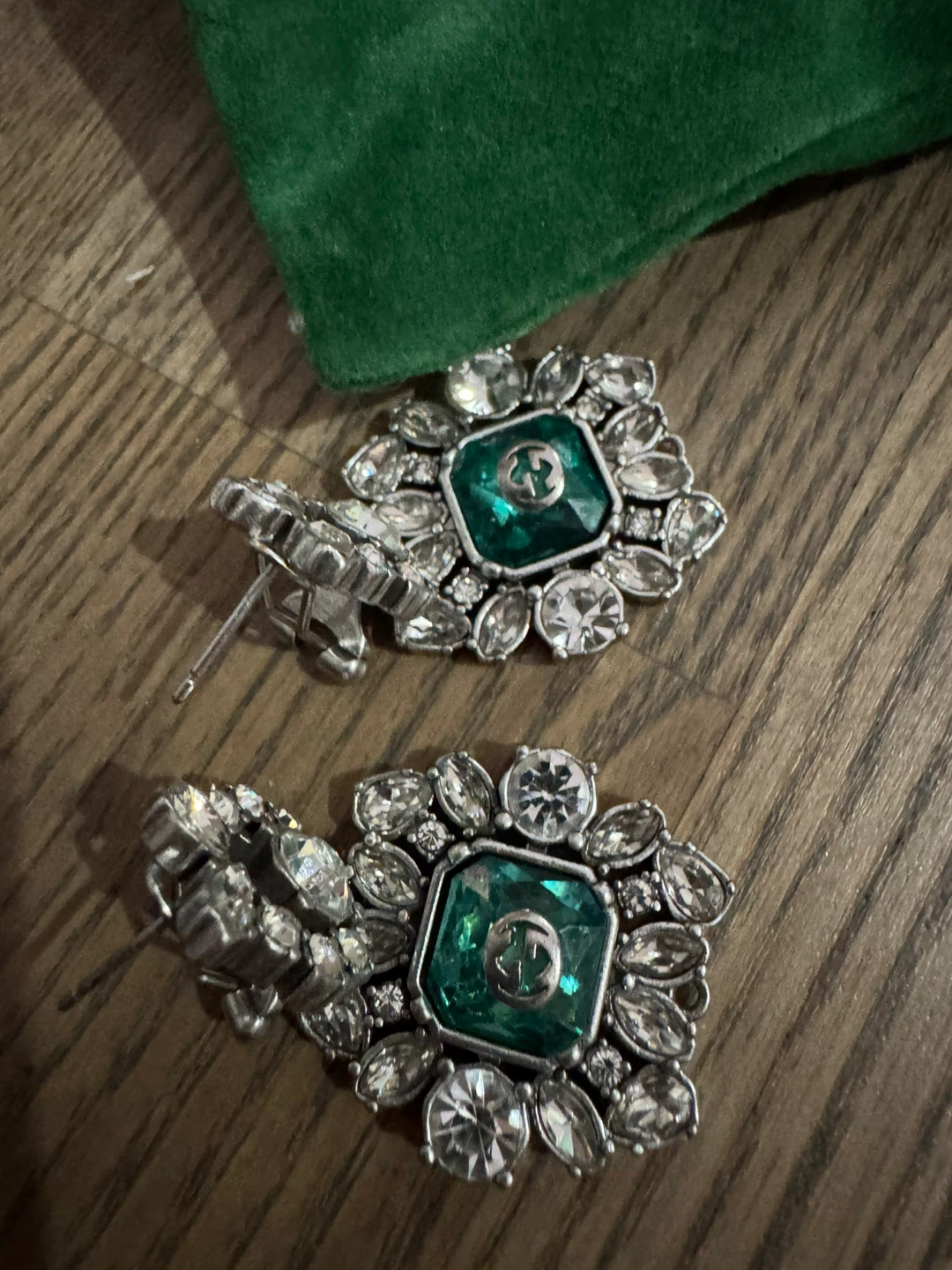 Gucci Crystal Emerald Earrings - photo 5