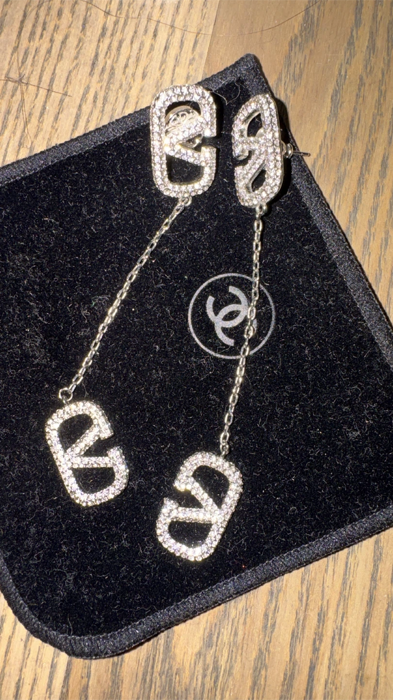 Valentino Garavani crystal logo earrings - photo 4