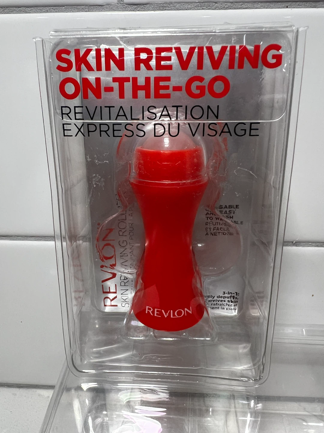 NEW Revlon Skin Reviving Roller and Refill Pack - photo 2