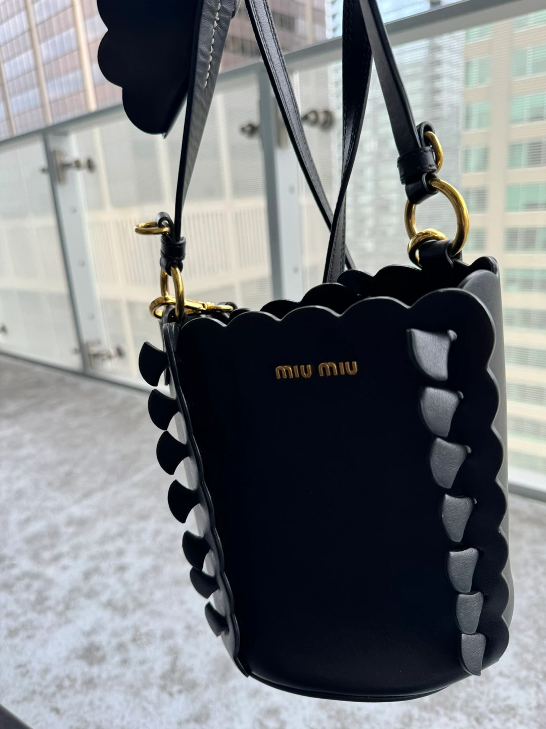 Authentic Miu Miu Black Scalloped Bucket Bag - photo 5