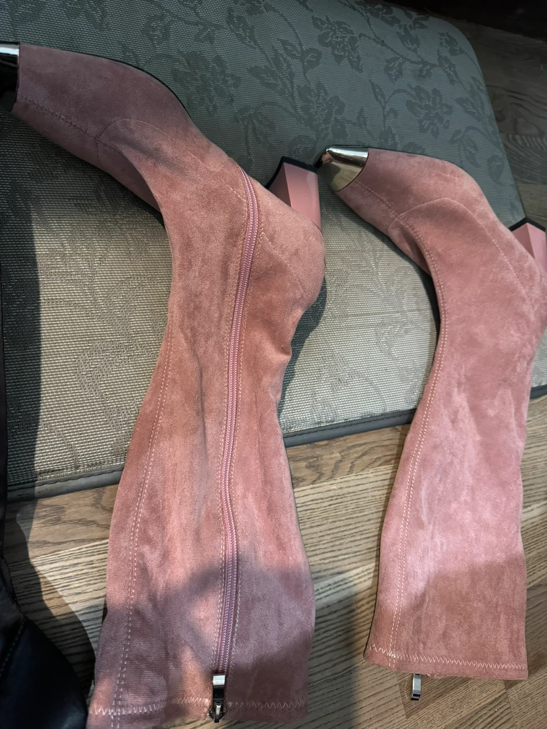 37 Pink Suede Knee-High Boots with Metal Toe