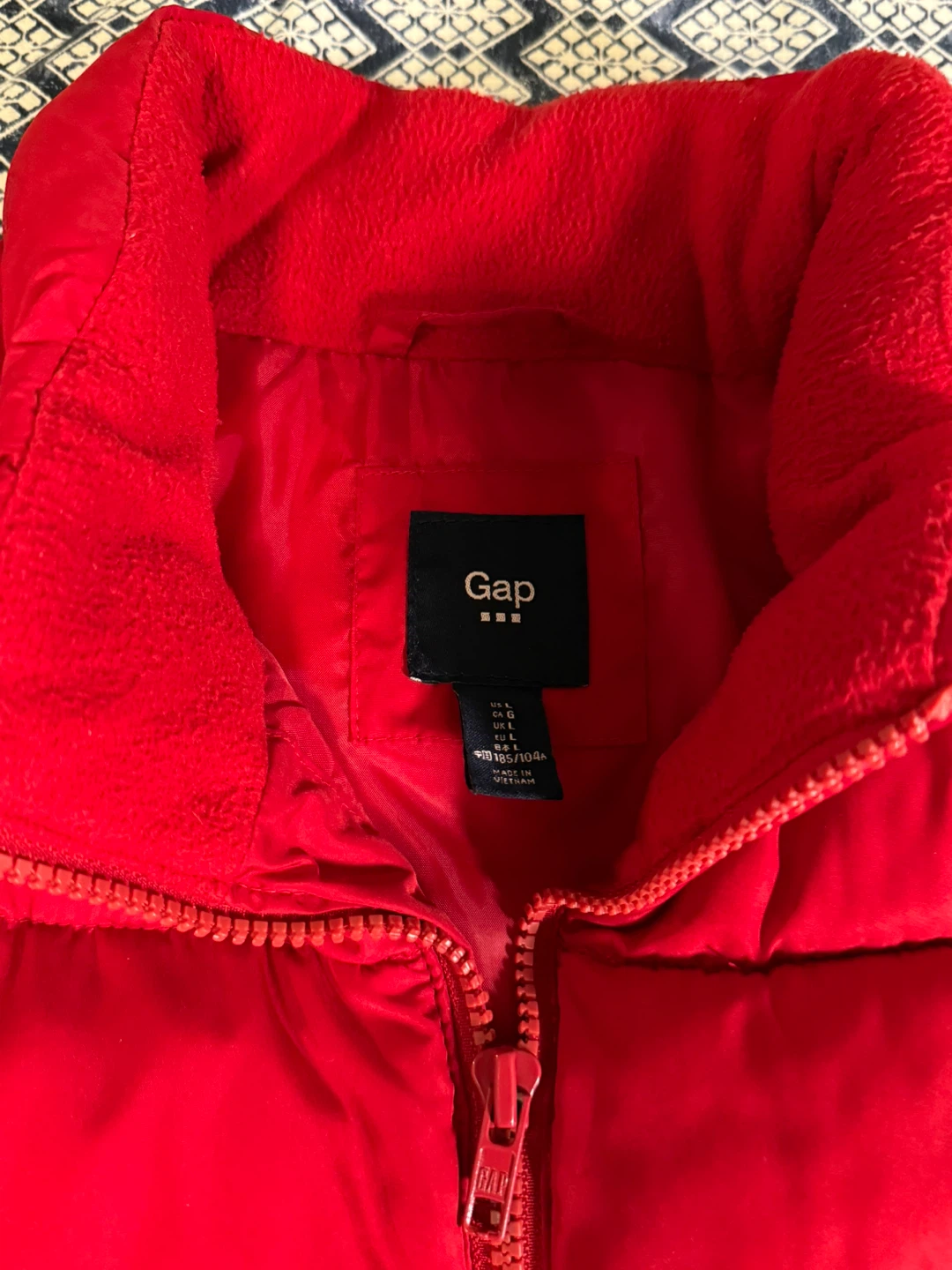 Gap Red Puffer Vest Large - photo 2